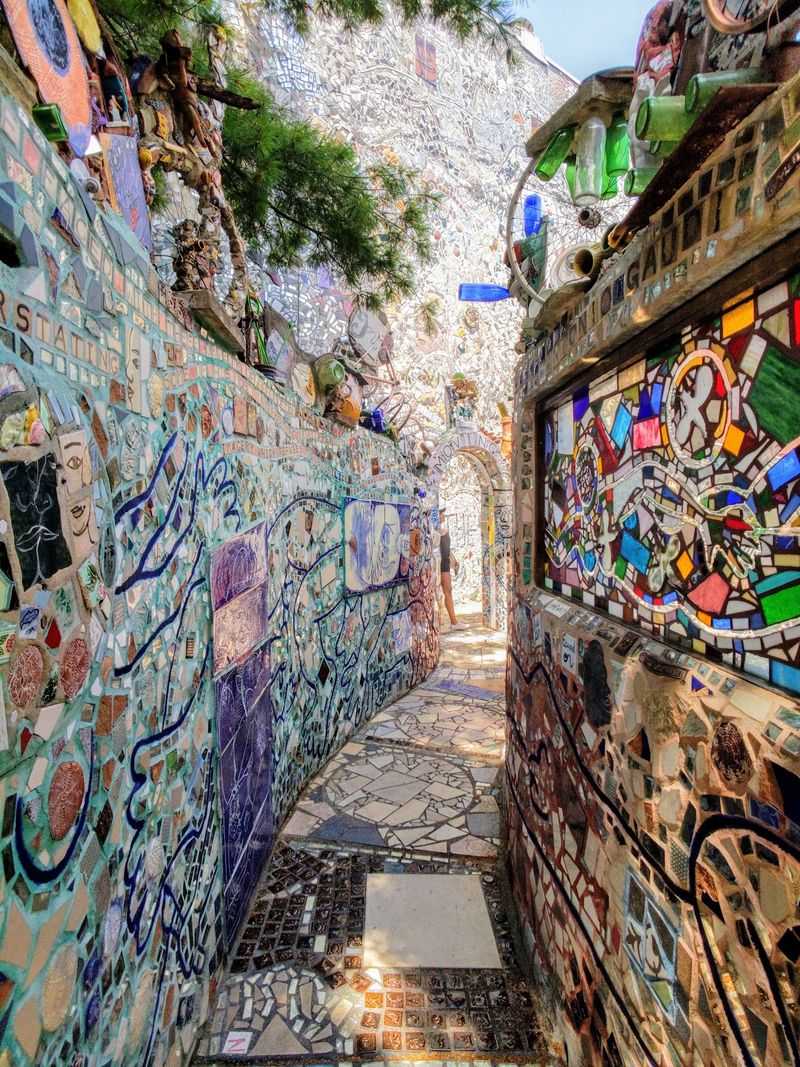 Philadelphia's Magic Gardens, Philadelphia Philadelphia's Magic Gardens, Philadelphia