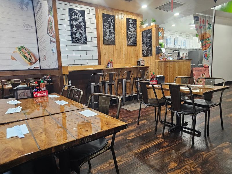 Saigon Noodle Station, Little Rock