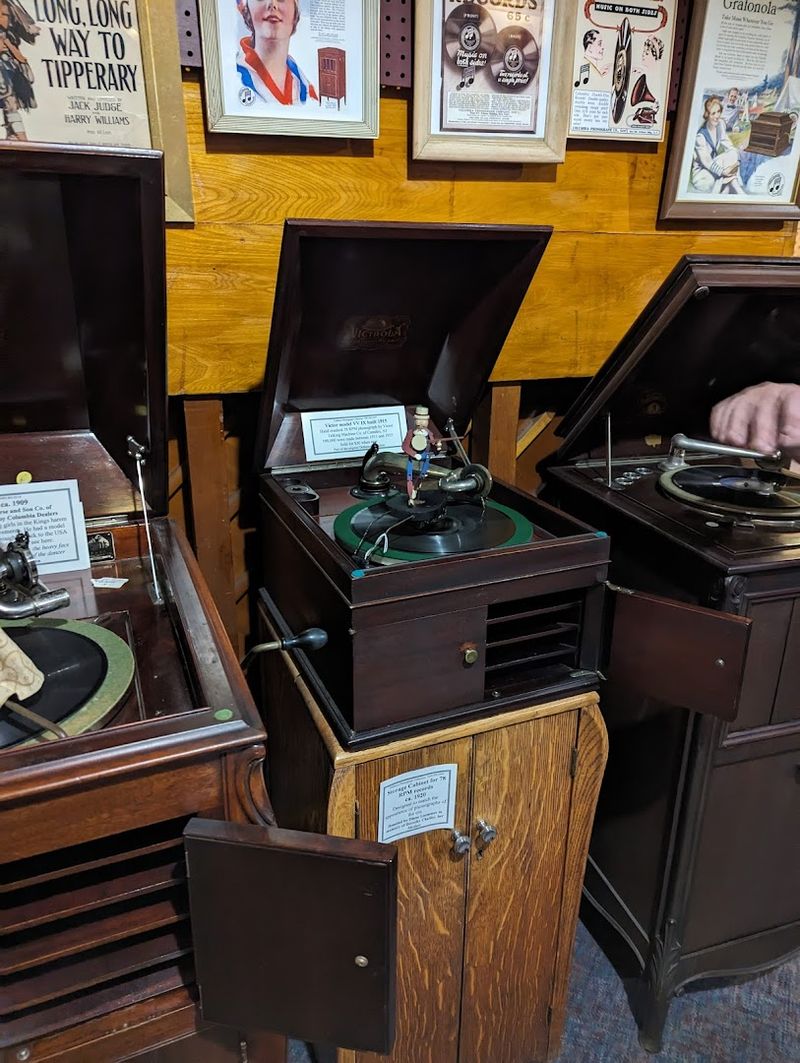 Phonographs, Edison Machines, And Early Recording History Phonographs, Edison Machines, And Early Recording History