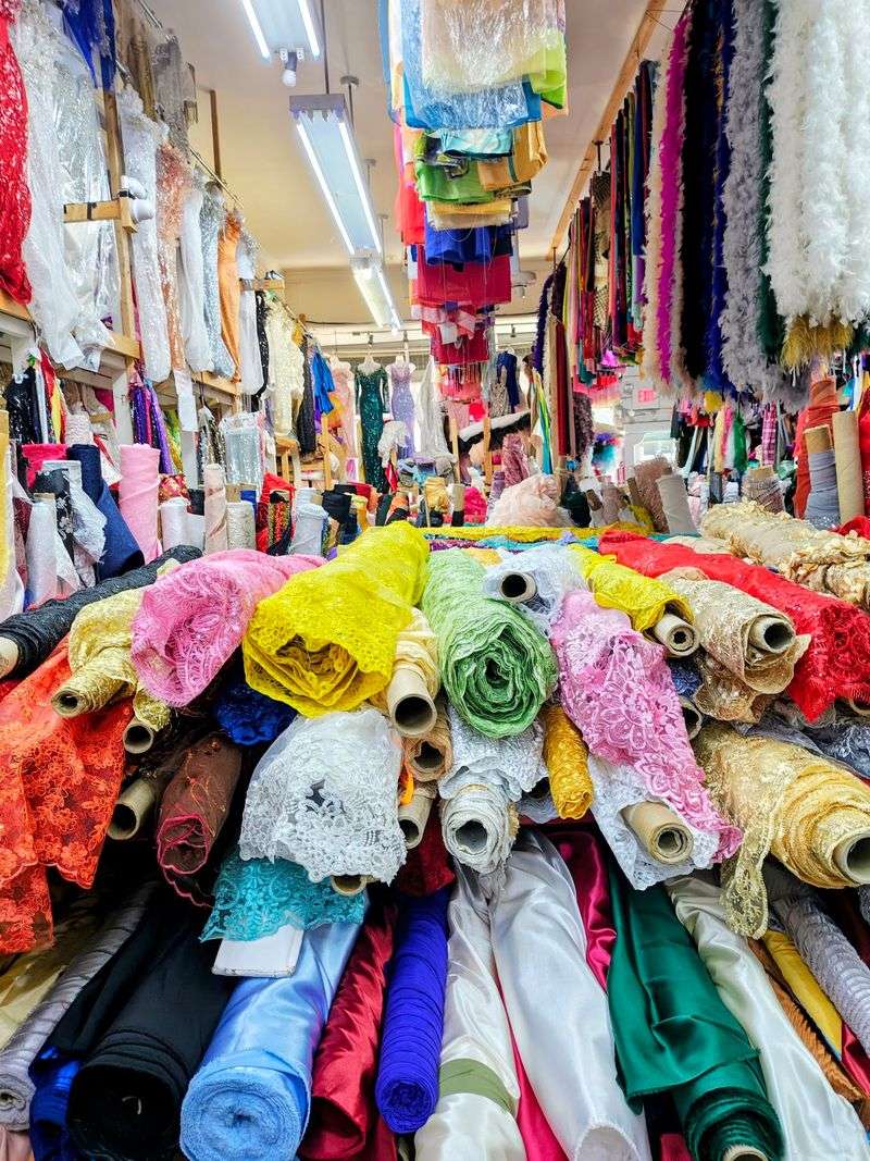 Phuong's Tailor And Fabrics, Philadelphia, Pennsylvania