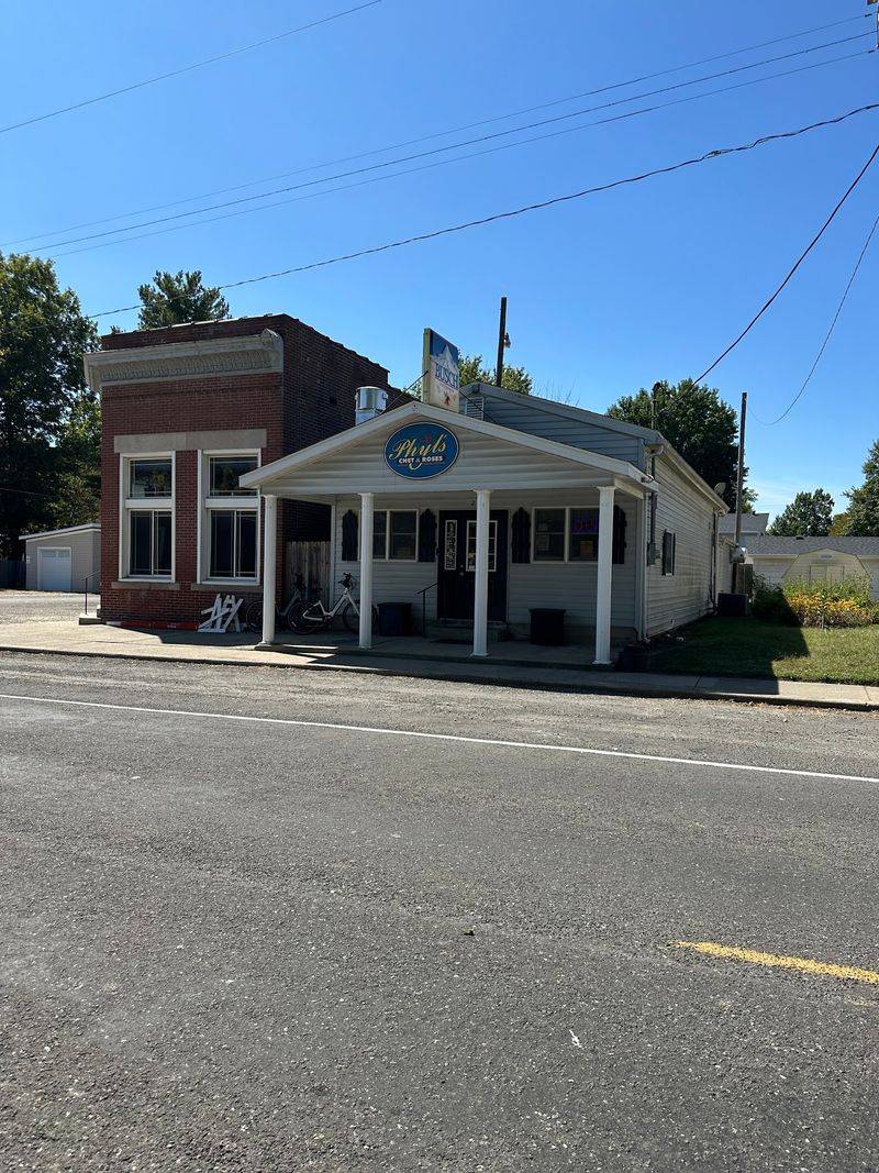 Phyl's Chet & Rose's Tavern Phyl's Chet & Rose's Tavern