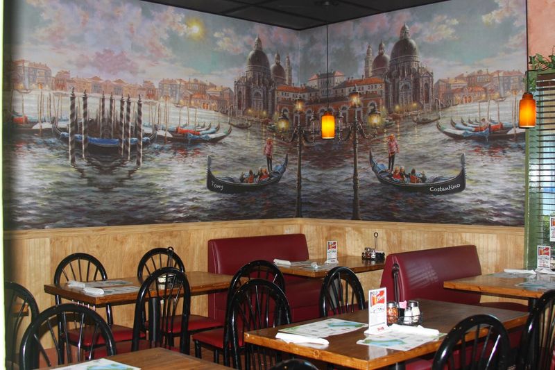 Vic's Italian Restaurant & Pizzeria