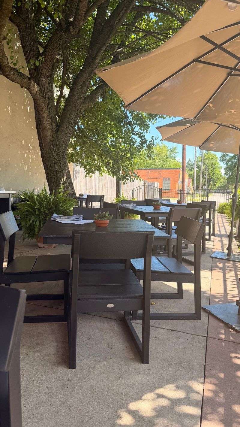 Pick Indoor Drama Or Patio Shade Pick Indoor Drama Or Patio Shade