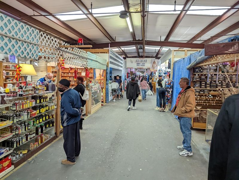 Coastal Carolina Flea Market, Ladson