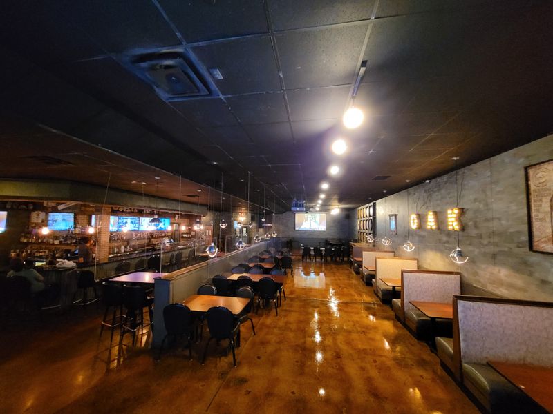 Oak & Embers Tavern – Chesterland