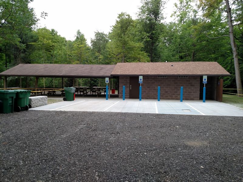 Picnic Pavilions That Make Gatherings Easy Picnic Pavilions That Make Gatherings Easy