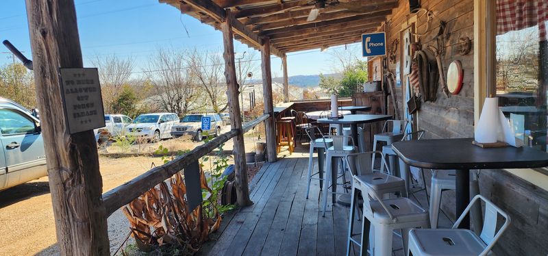 Picnic Tables Make Outdoor Meals Easy Picnic Tables Make Outdoor Meals Easy