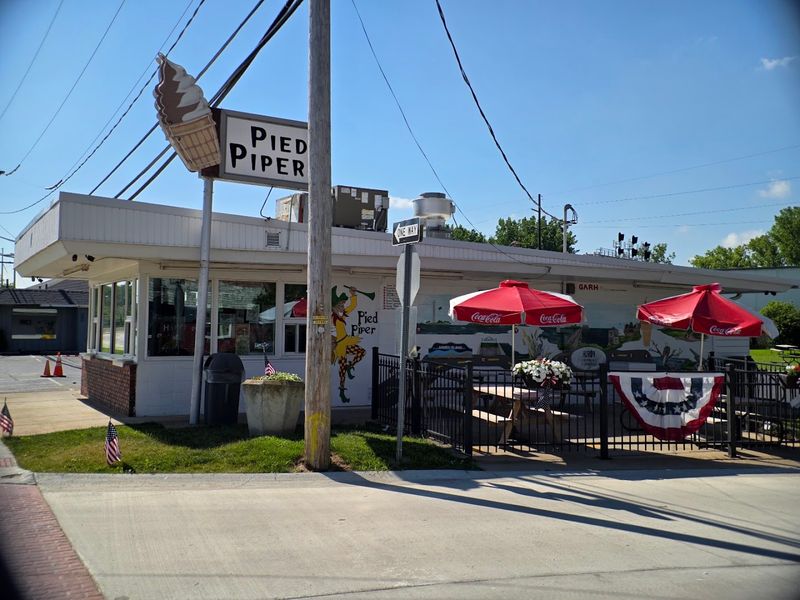Pied Piper Drive In, Huron
