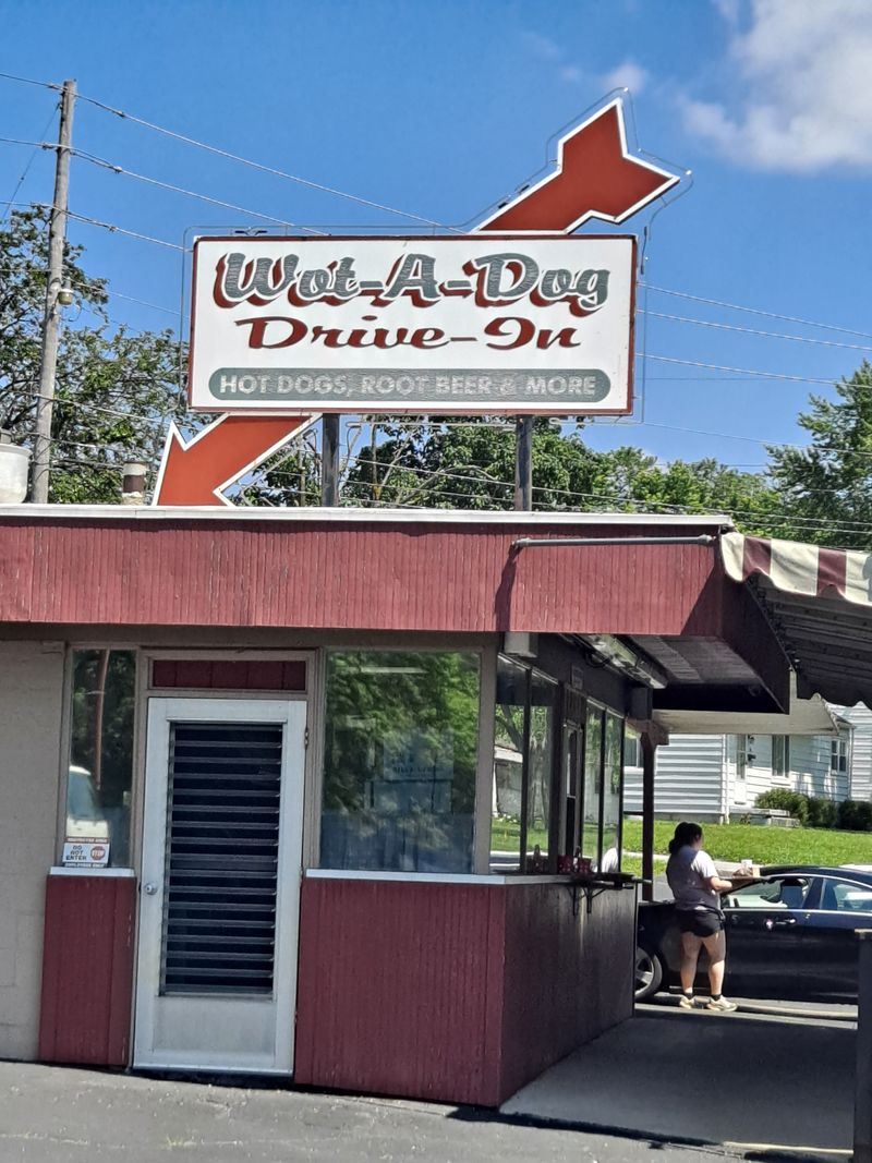 Wot-A-Dog Drive-In – New Carlisle, OH