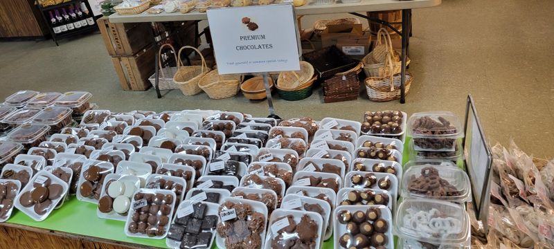 Kapnick Orchards, Britton