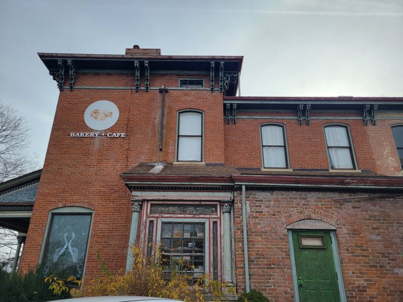 Incredibly Delicious – Springfield