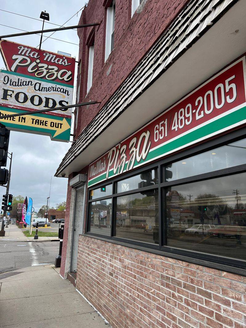 Mama's Pizza 