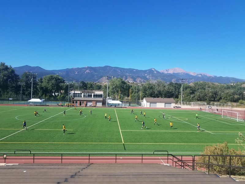 Pikes Peak Makes A Pretty Great Backyard