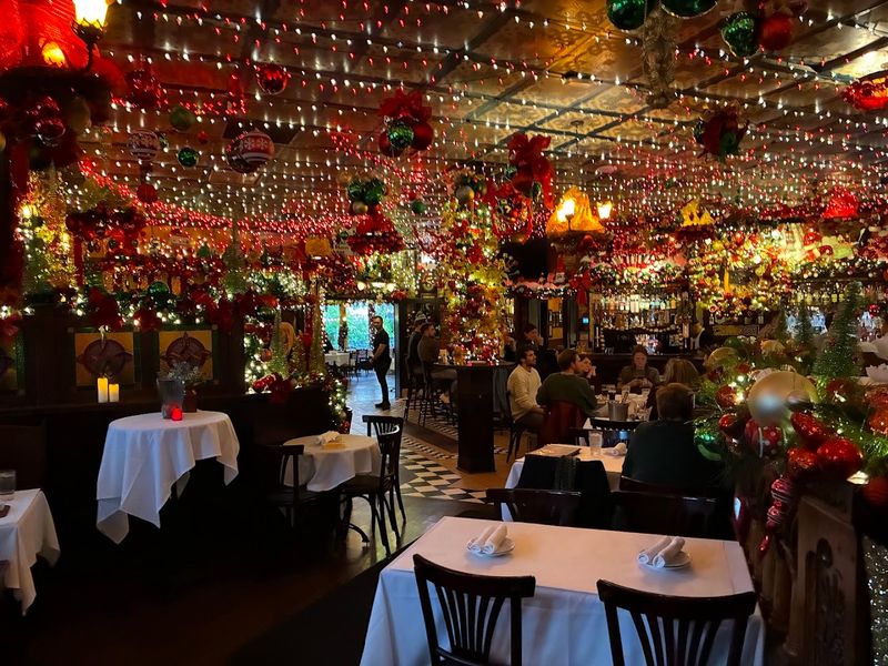 Chief O'Neill's Pub & Restaurant – Chicago