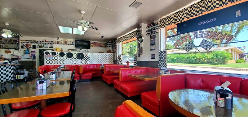 Pioneer Pizza