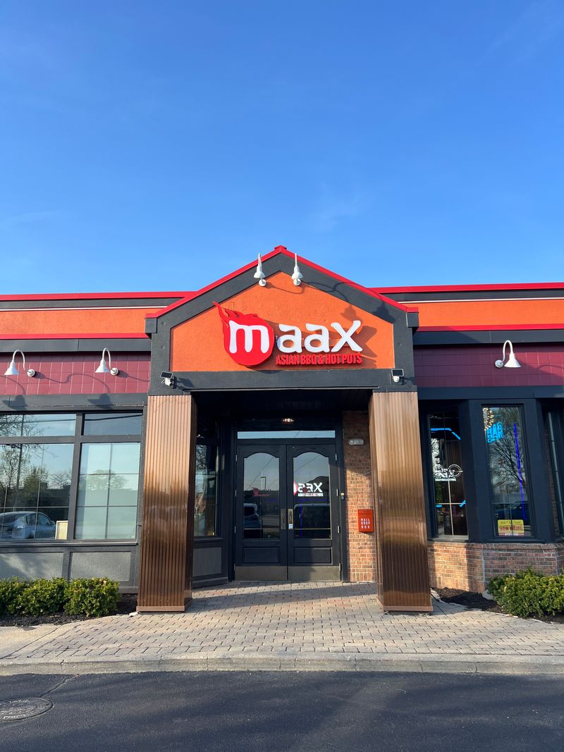 Maax Asian BBQ & Hot Pots – Arlington Heights