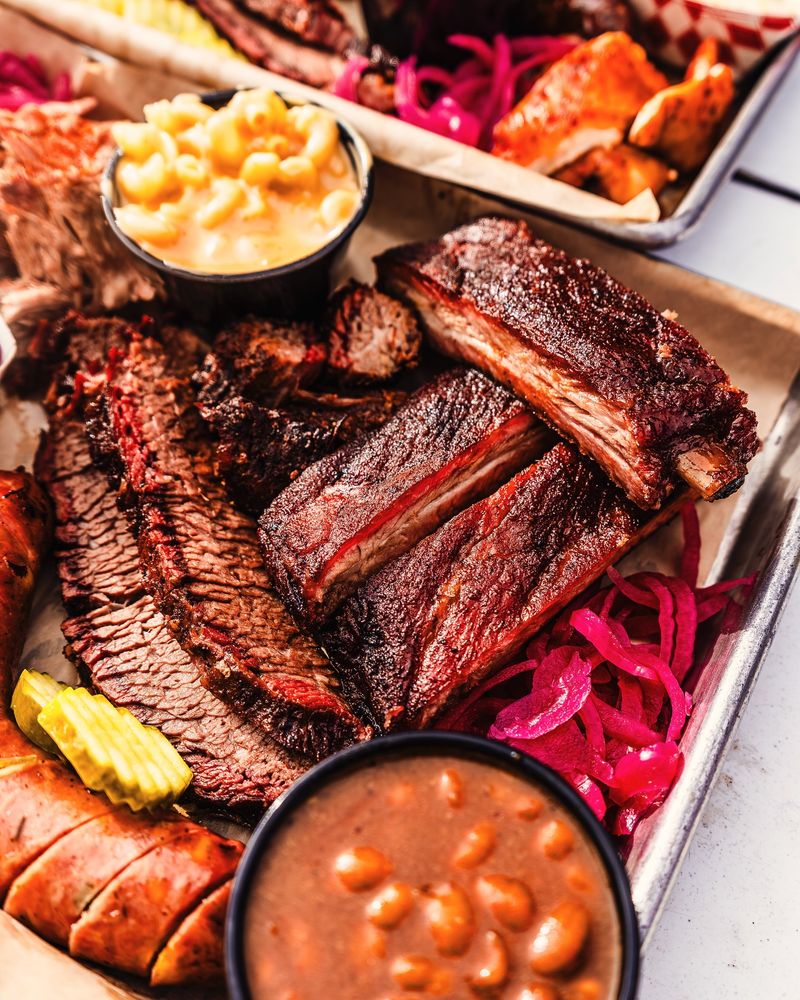 Seasoned Swine BBQ – Golden