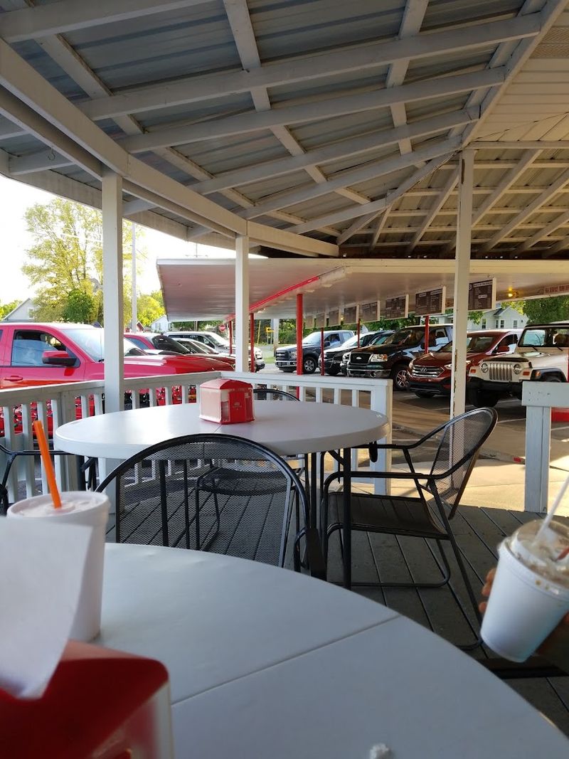 Hi-Lite Cruz-In, Marshall