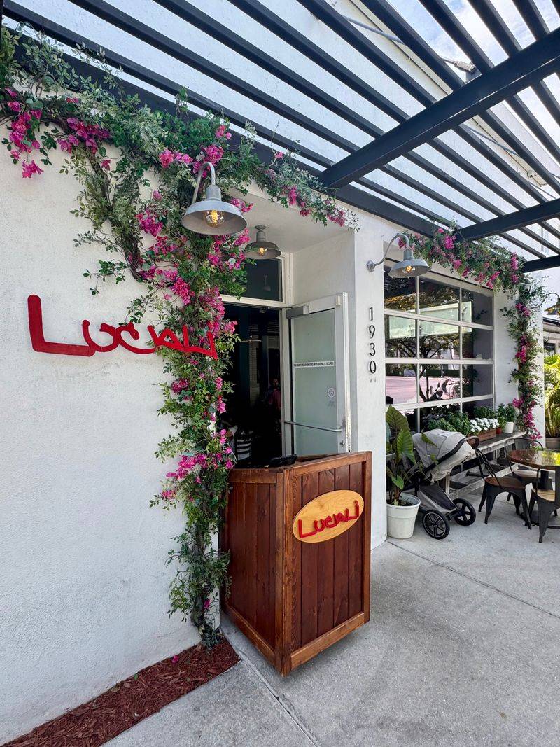 Lucali Miami in Miami Beach