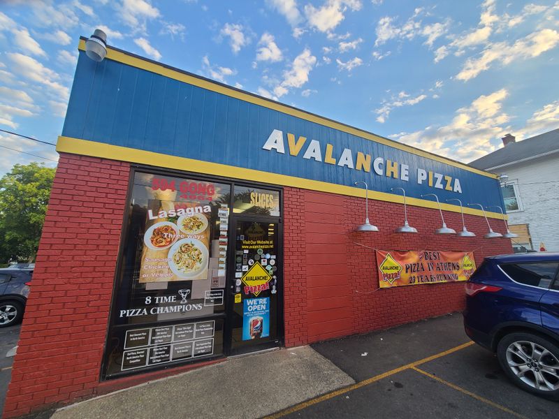 Avalanche Pizza — Athens, 329 E State St