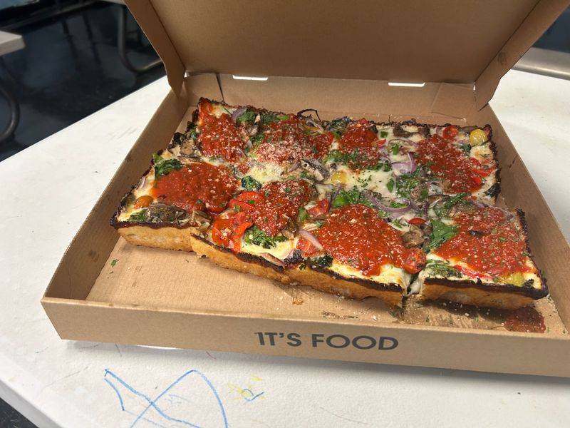 Village Pizza, Detroit