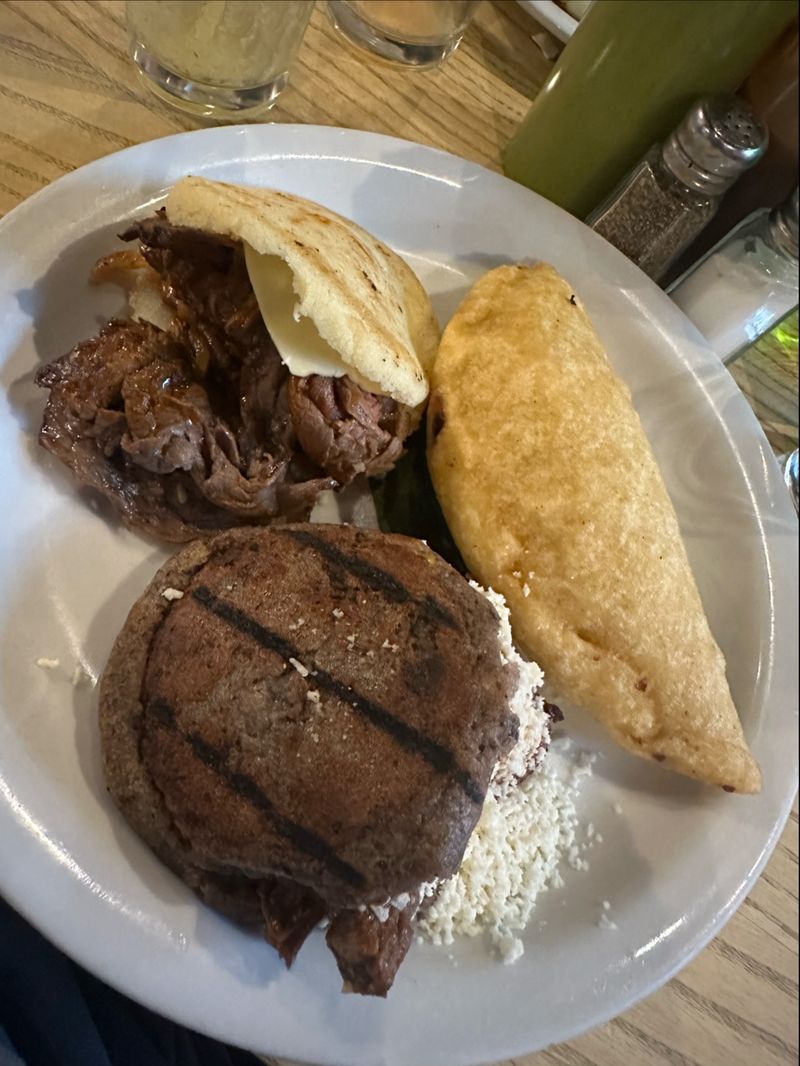 Valencia Luncheria, Norwalk