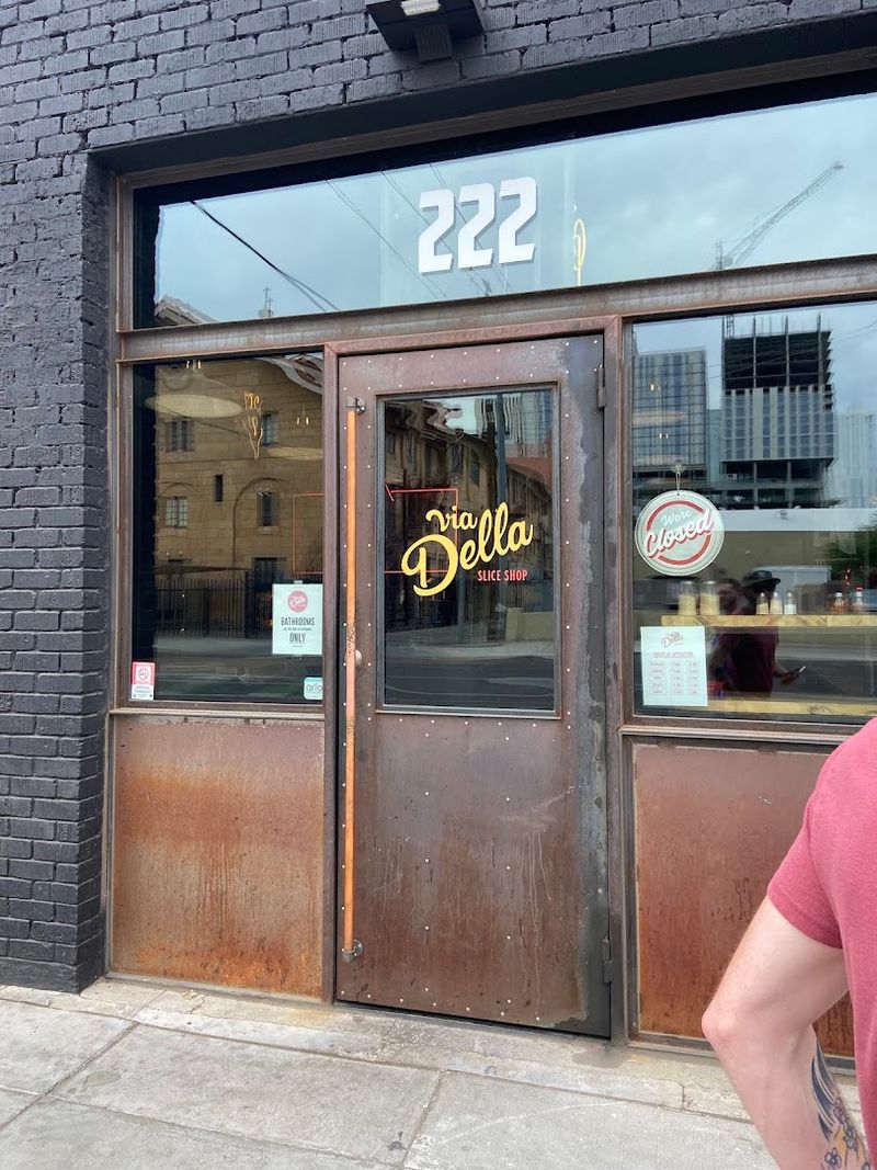 Via Della Slice Shop
