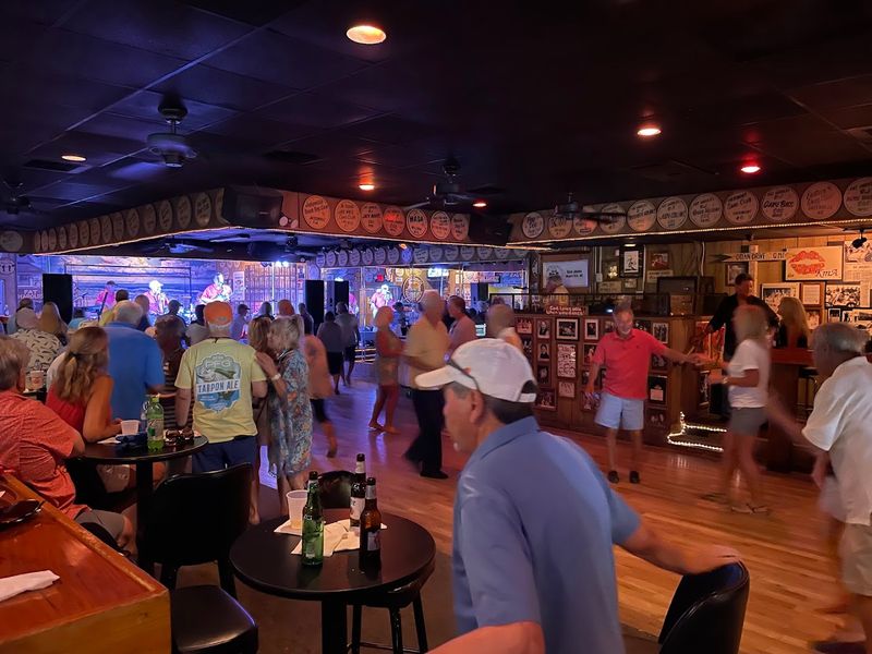 Take Advantage Of The Shag Dance Lessons Offered On Site