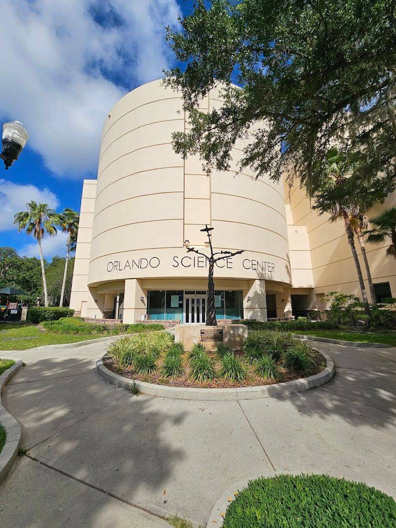 Planetarium Shows And Giant-Screen Films Planetarium Shows And Giant-Screen Films