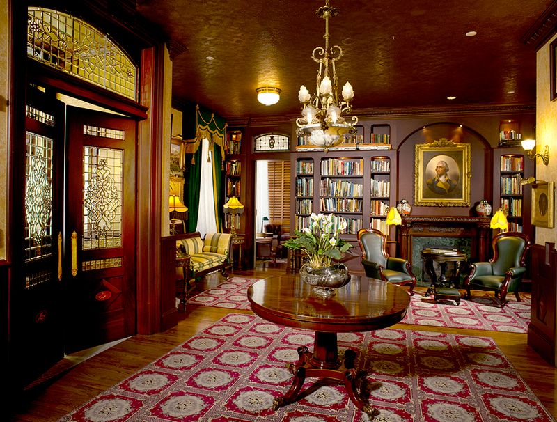 The Kind of Museum That Works for Families, Couples, and Solo Visitors Equally Well