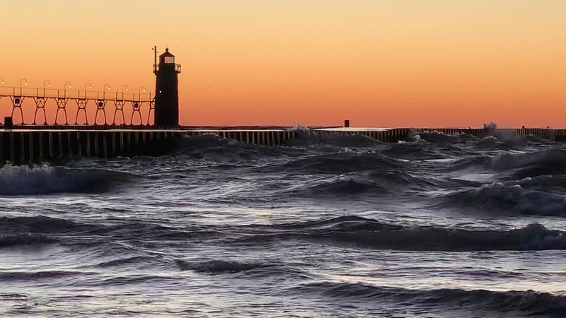 Start In South Haven – Waterfront Charm & Lighthouse Views