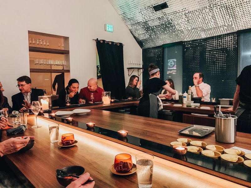 A Mid-Evening Moment That Shifts The Whole Experience