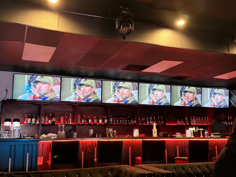 Drinks, Vibes, And That Bar Energy