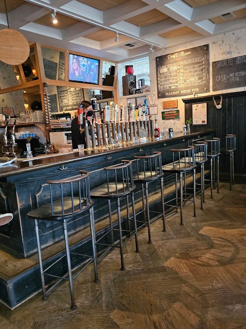 Pleasant House Pub, Chicago