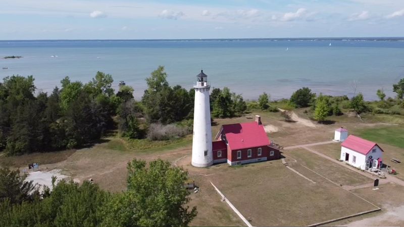 Tawas Point Lighthouse (Tawas Point State Park)