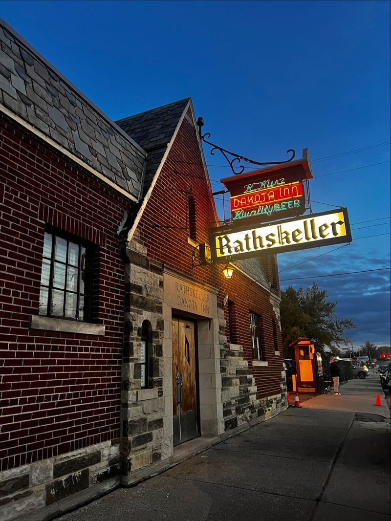 Dakota Inn Rathskeller — Detroit 