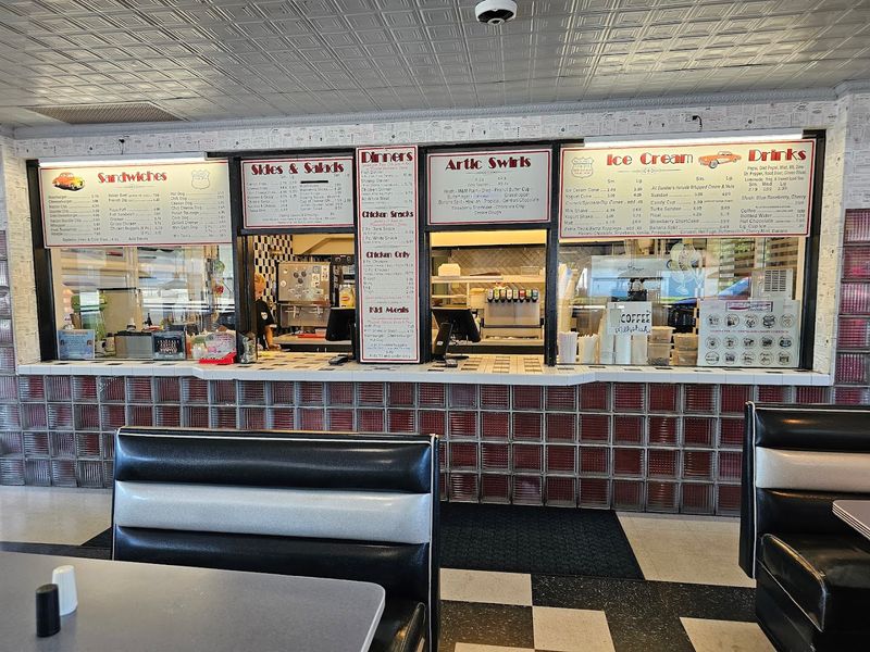Polk-a-Dot Drive In — Braidwood