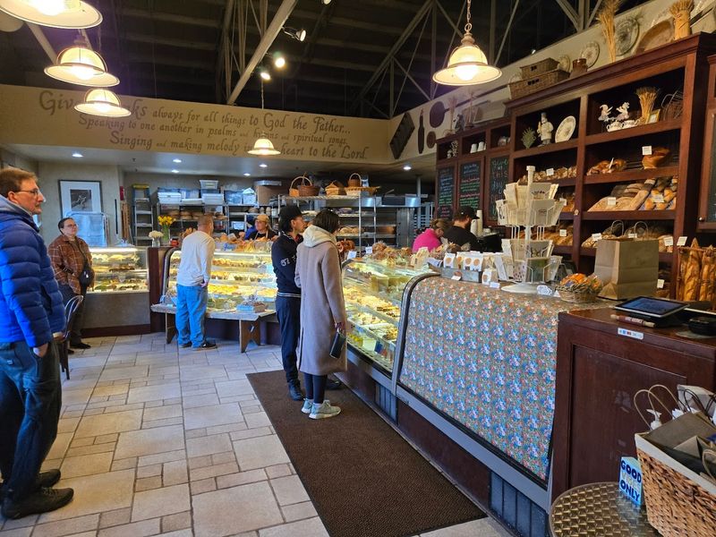 Give Thanks Bakery, Rochester