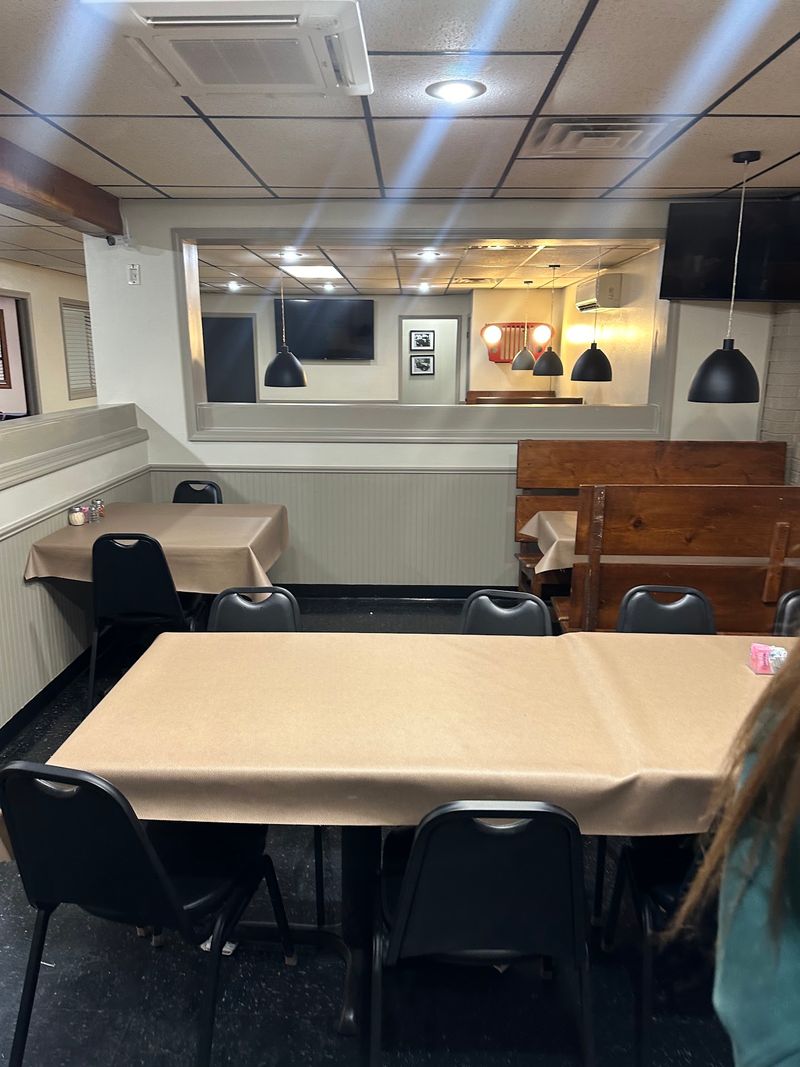 Pop's Pizza Place, Newark
