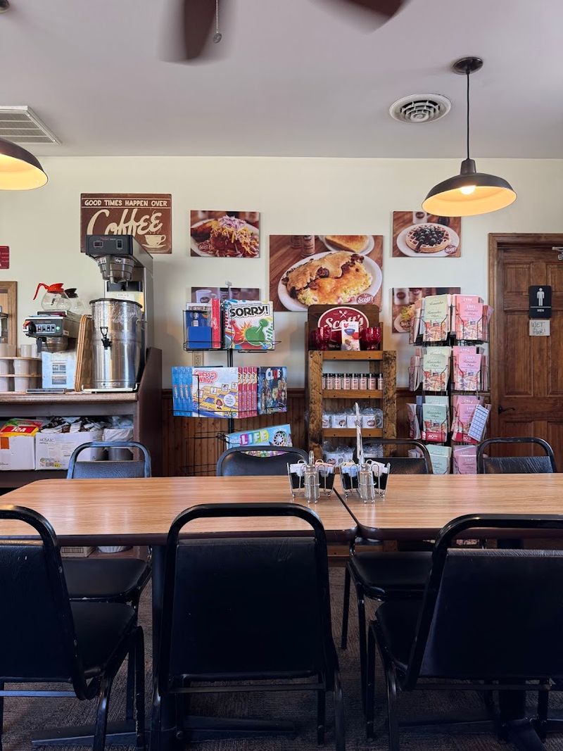 The Atmosphere Inside the Dining Room