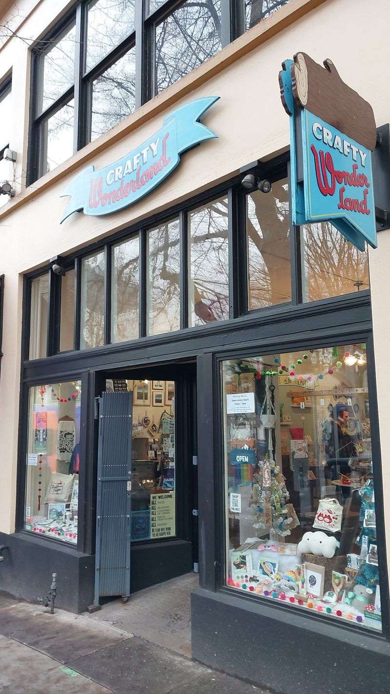 Crafty Wonderland Holiday Art + Craft Market — Oregon Convention Center, Hall D, 777 NE Martin Luther King Jr Blvd, Portland