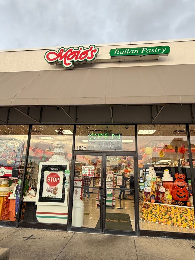 Moio's Italian Pastry Shop