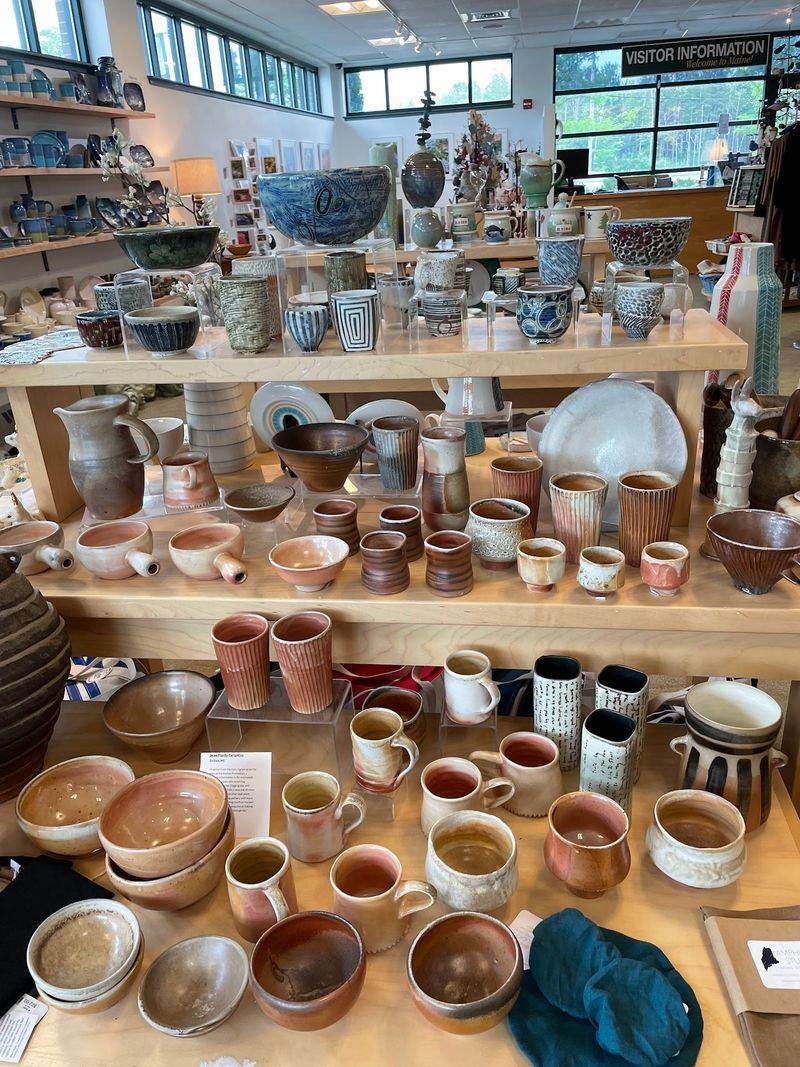 Pottery That Steals The Spotlight Pottery That Steals The Spotlight