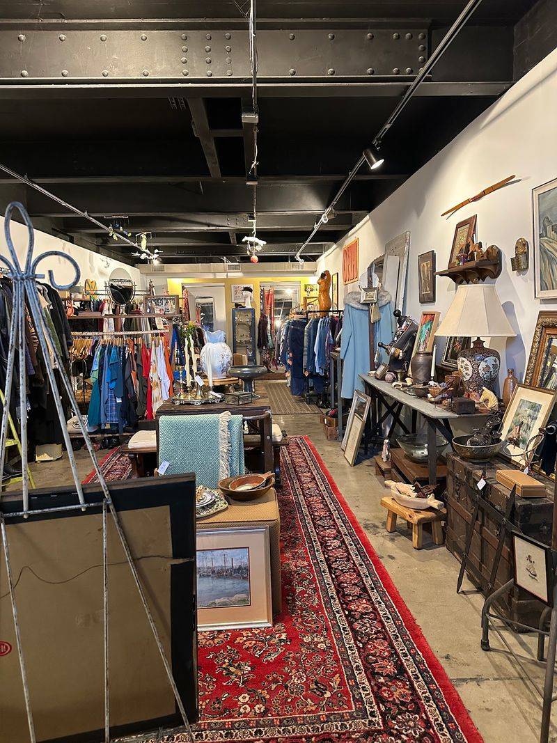 Powerhouse Vintage Collective, Larchmere