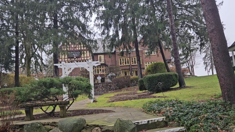 Unique Features And Final Impressions