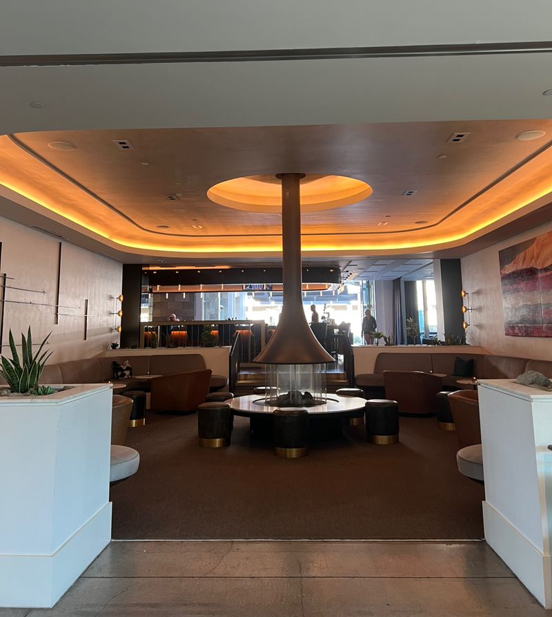 Hearth '61 at Mountain Shadows — Paradise Valley