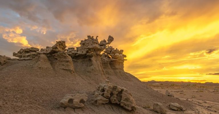 Prepare To Be Awed By A Canyon In Utah That Feels Like A Lost World