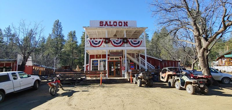 Rustic Cabins And Overnight Stays In The Pines