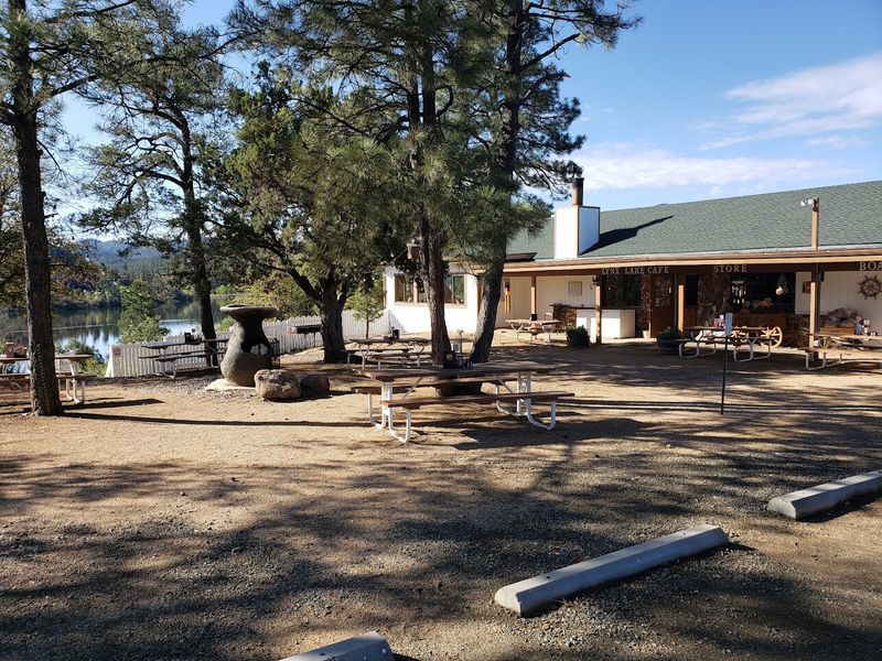 Prescott's Best-Kept Lakeside Secret