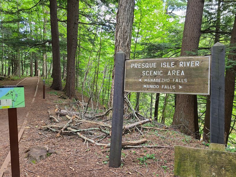 Presque Isle River Trail